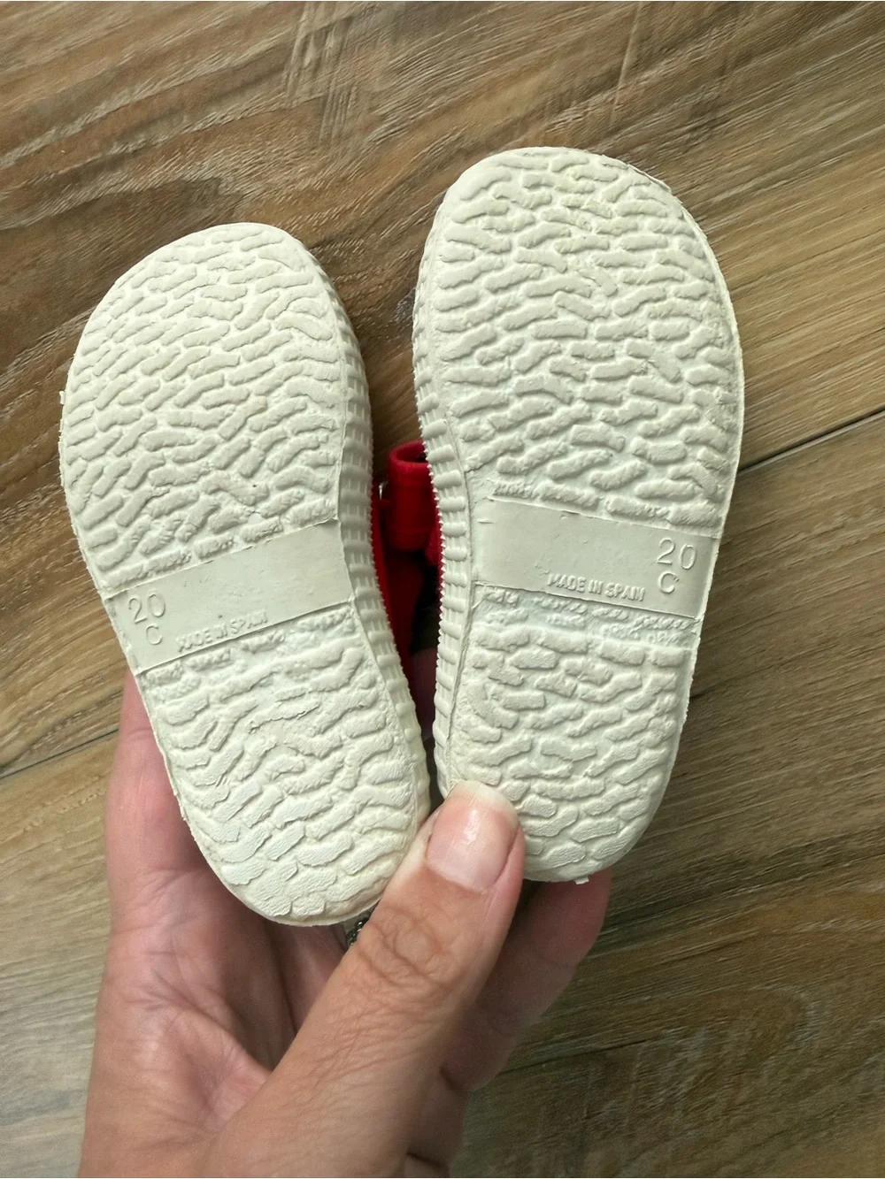 Cienta Red Canvas Mary Jane Toddler Shoes